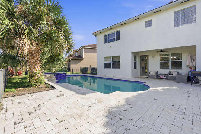 THOUSAND OAKS - Residential Lease