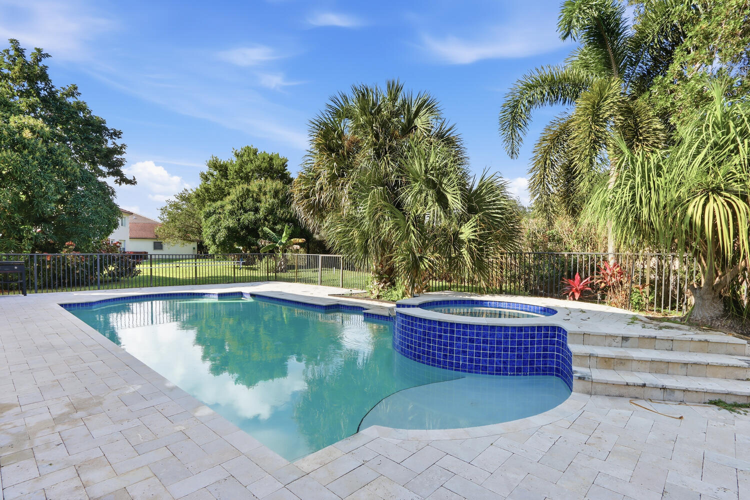 THOUSAND OAKS - Residential Lease