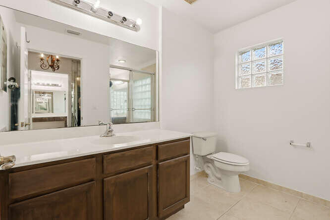 THOUSAND OAKS - Residential Lease
