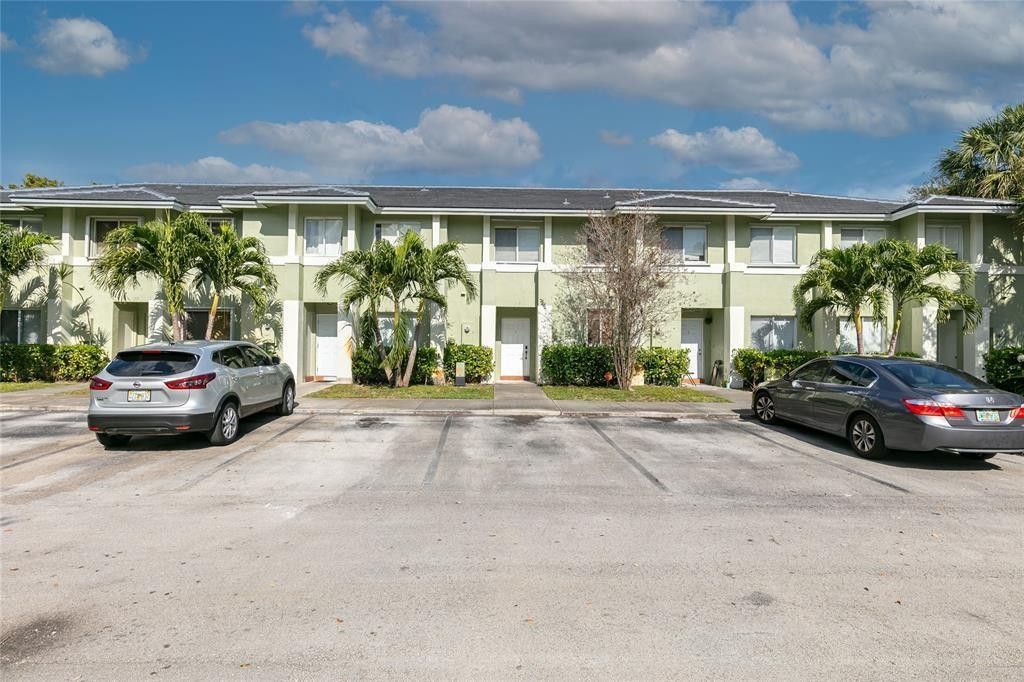 Photo of 159 Hidden Court Road #I-49, Hollywood, FL 33023 (MLS # F10549462)