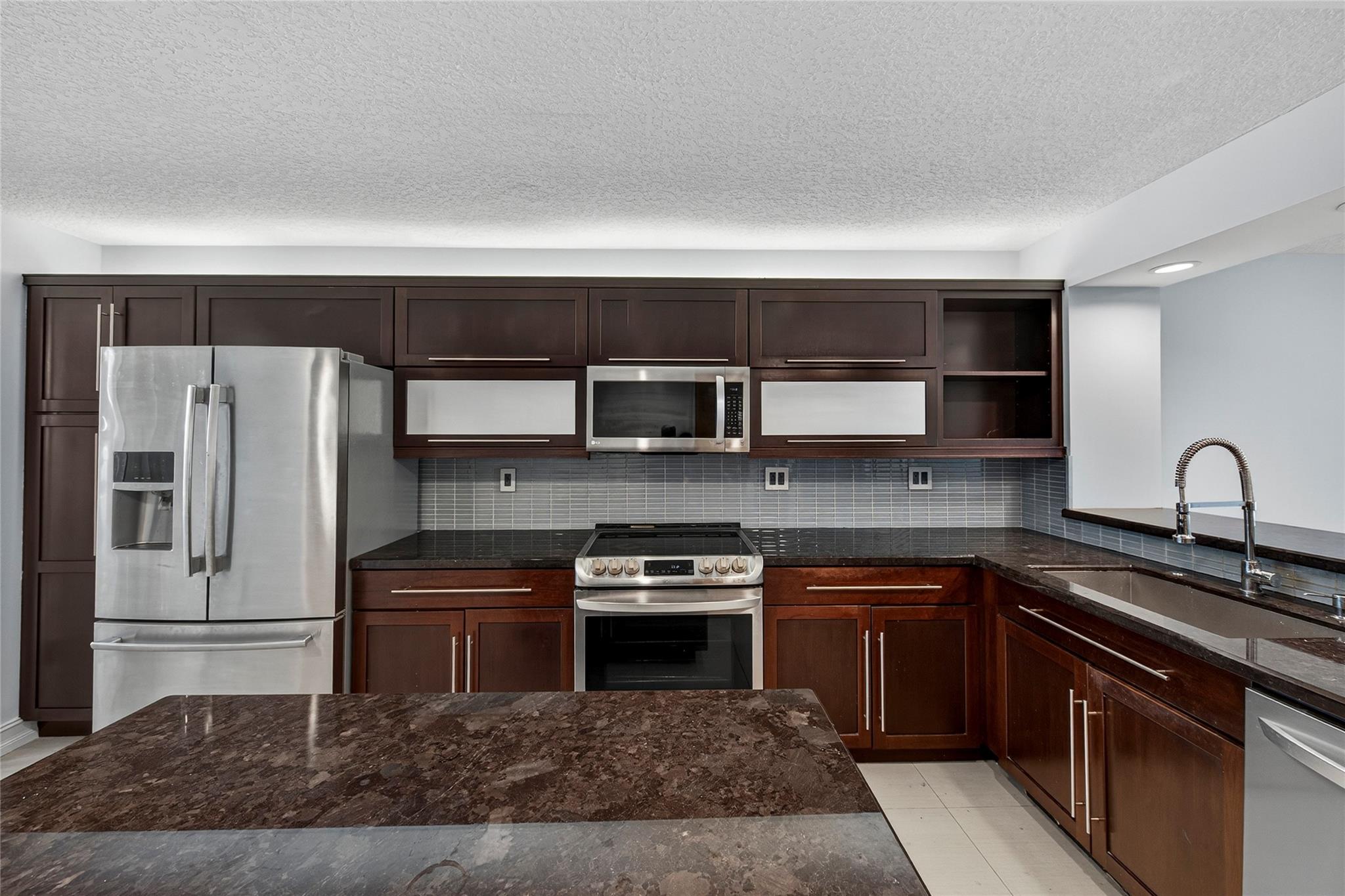 1100 SE 5th Ct 53