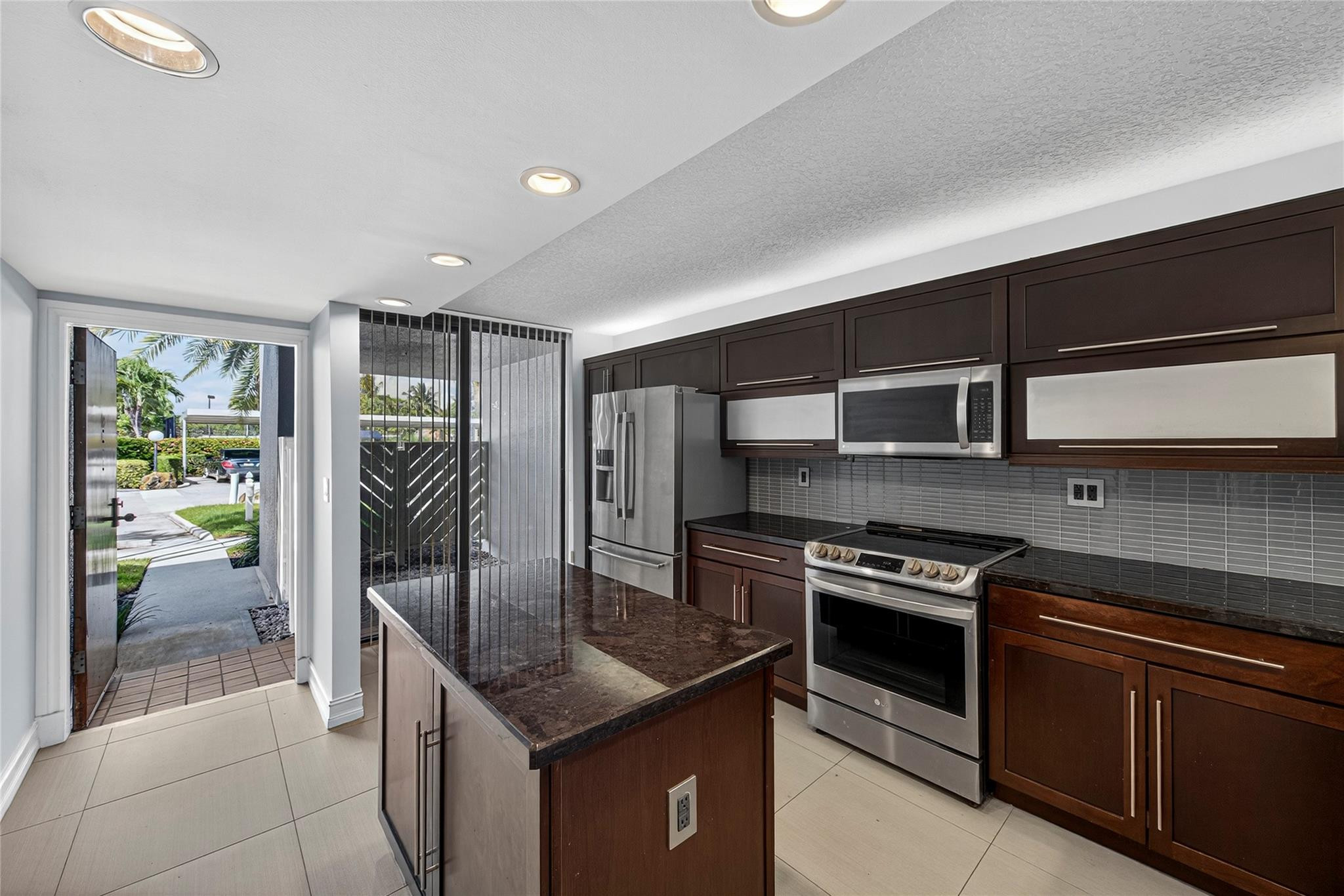 1100 SE 5th Court 53