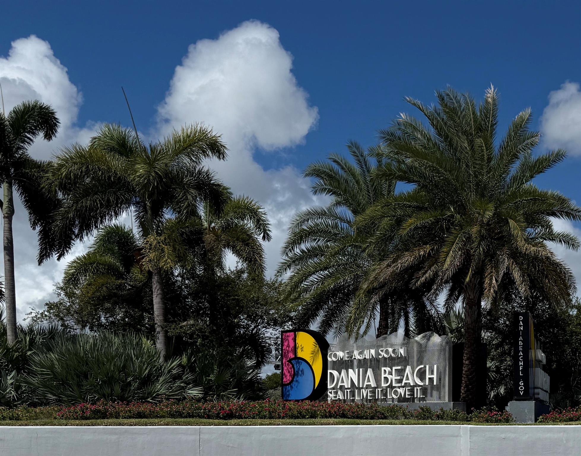 Meadowbrook Lakes View Co - Residential