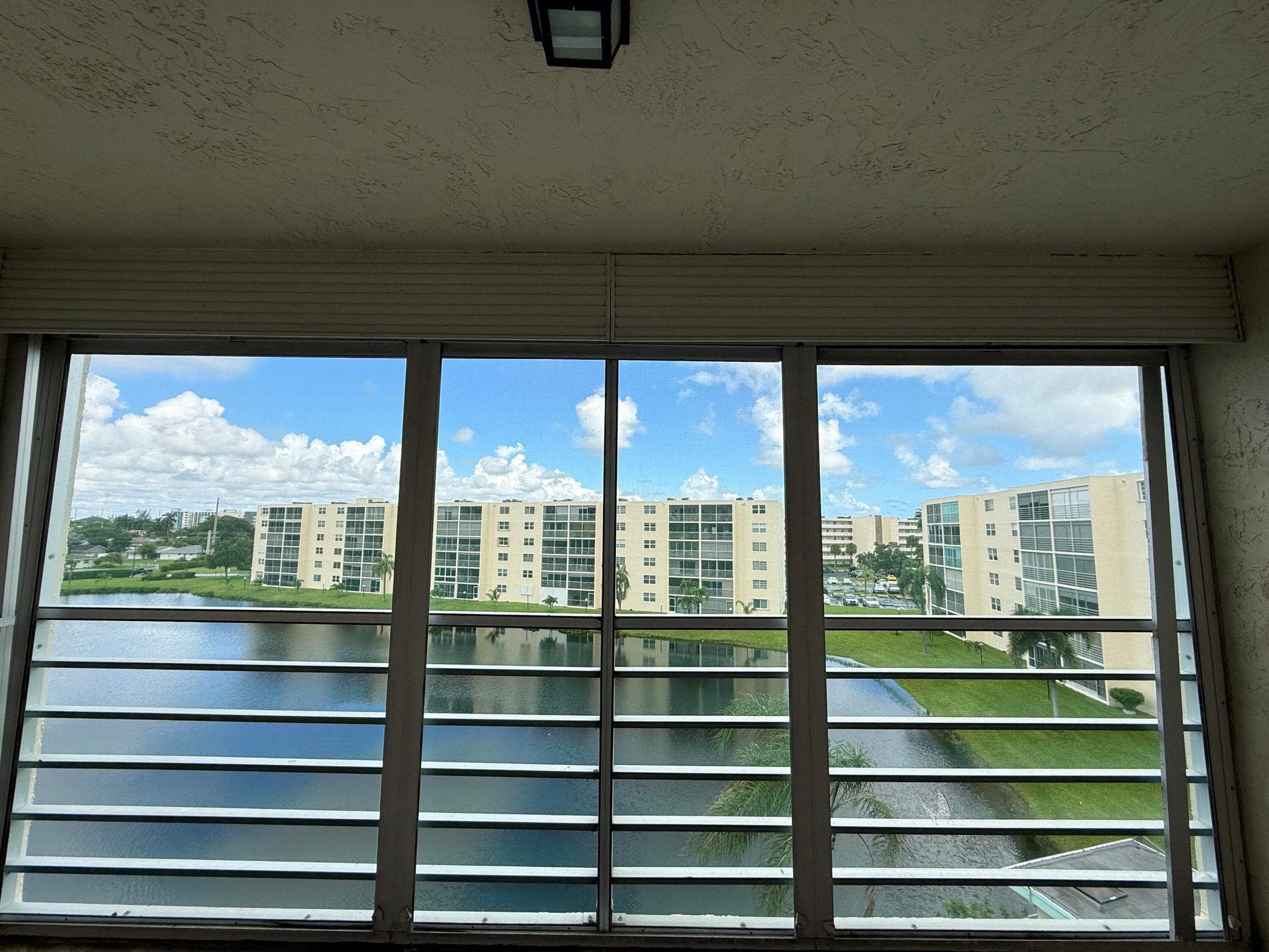 Meadowbrook Lakes View Co - Residential