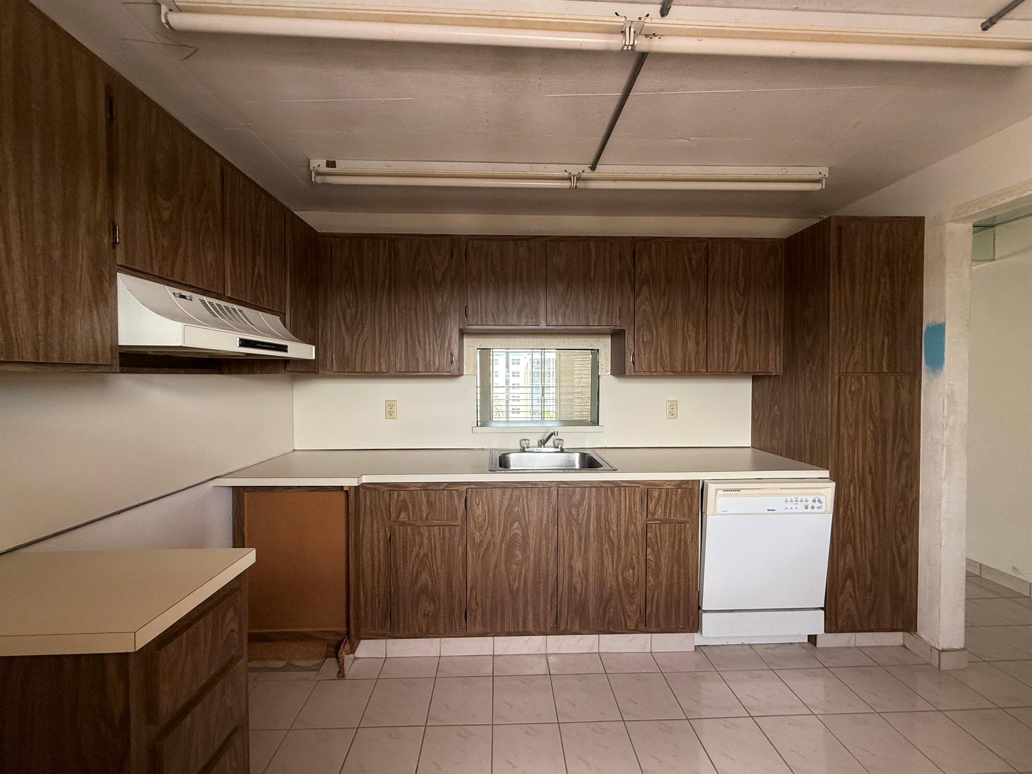 Meadowbrook Lakes View Co - Residential