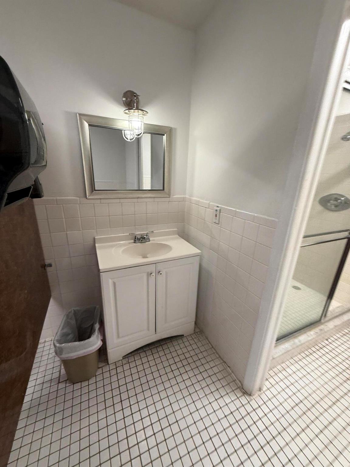 Meadowbrook Lakes View Co - Residential