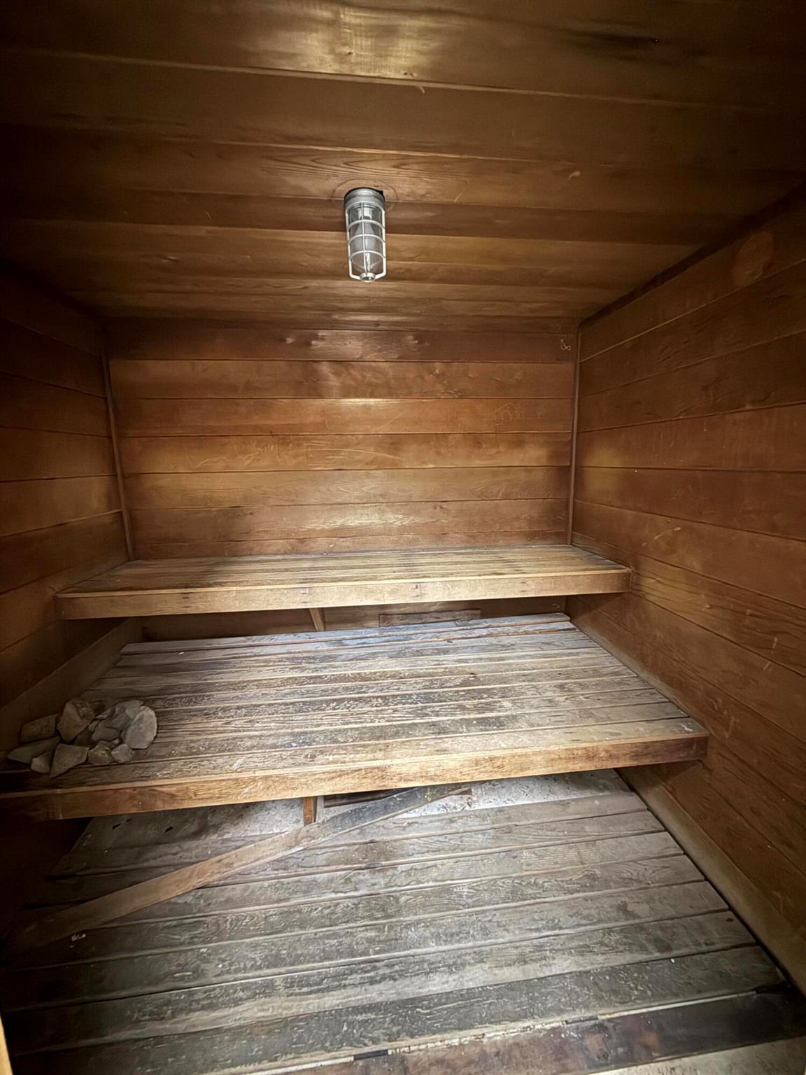 Meadowbrook Lakes View Co - Residential