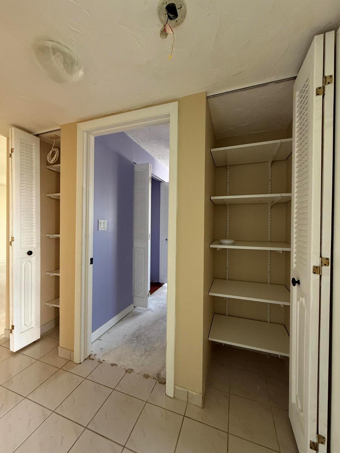 Meadowbrook Lakes View Co - Residential