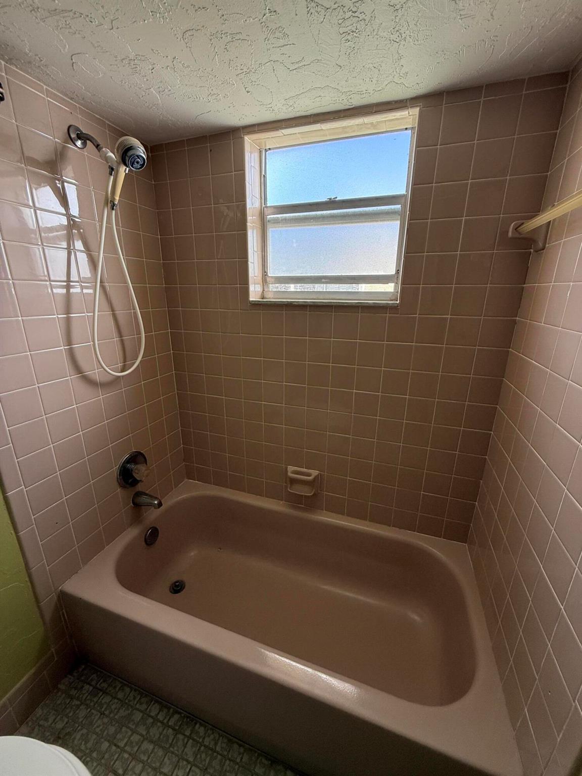 Meadowbrook Lakes View Co - Residential