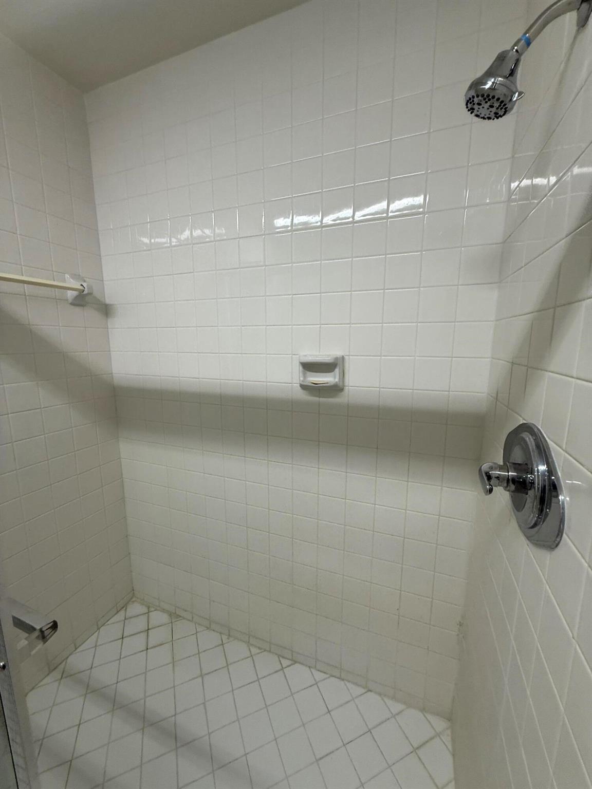 Meadowbrook Lakes View Co - Residential