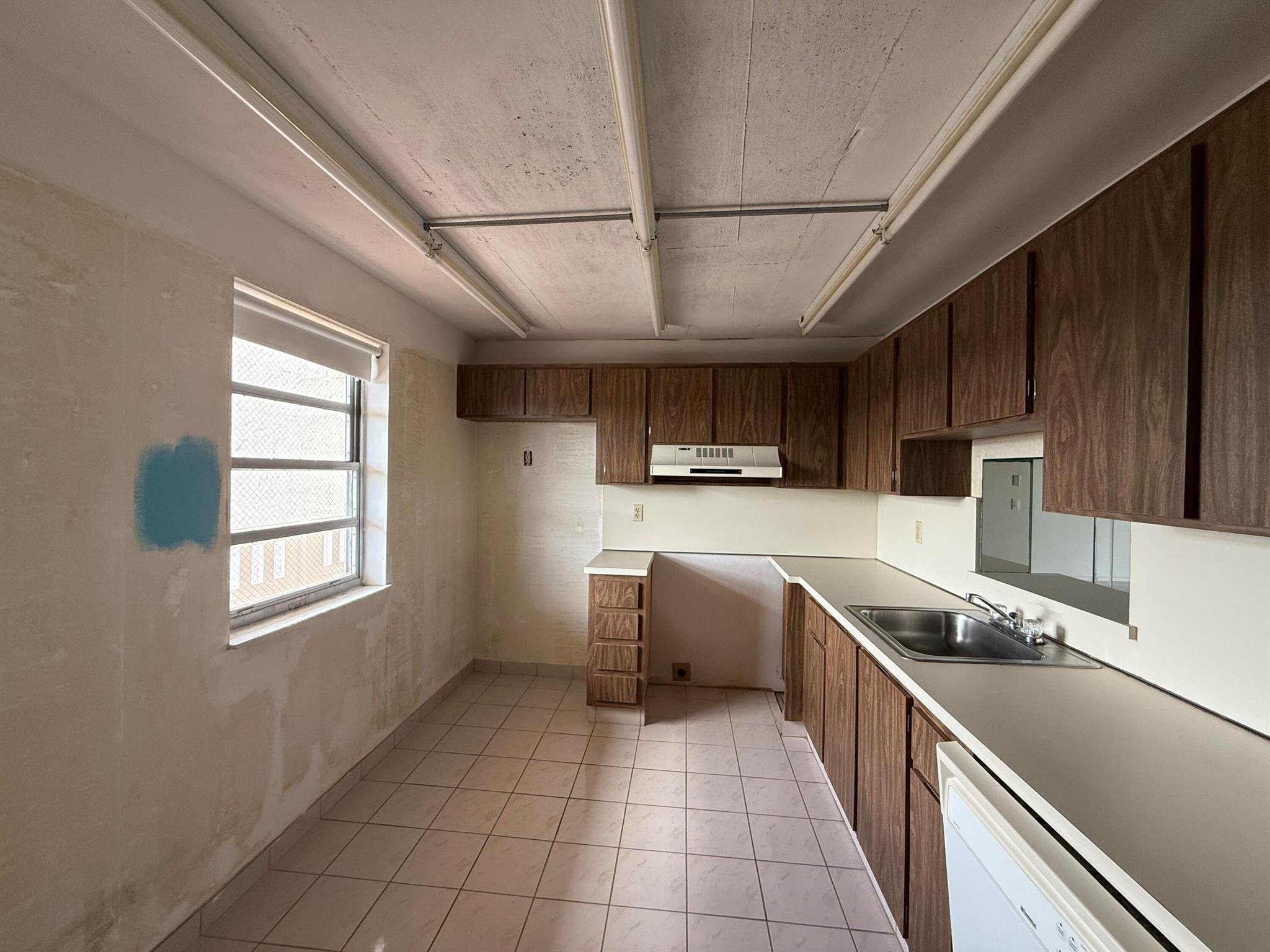 Meadowbrook Lakes View Co - Residential