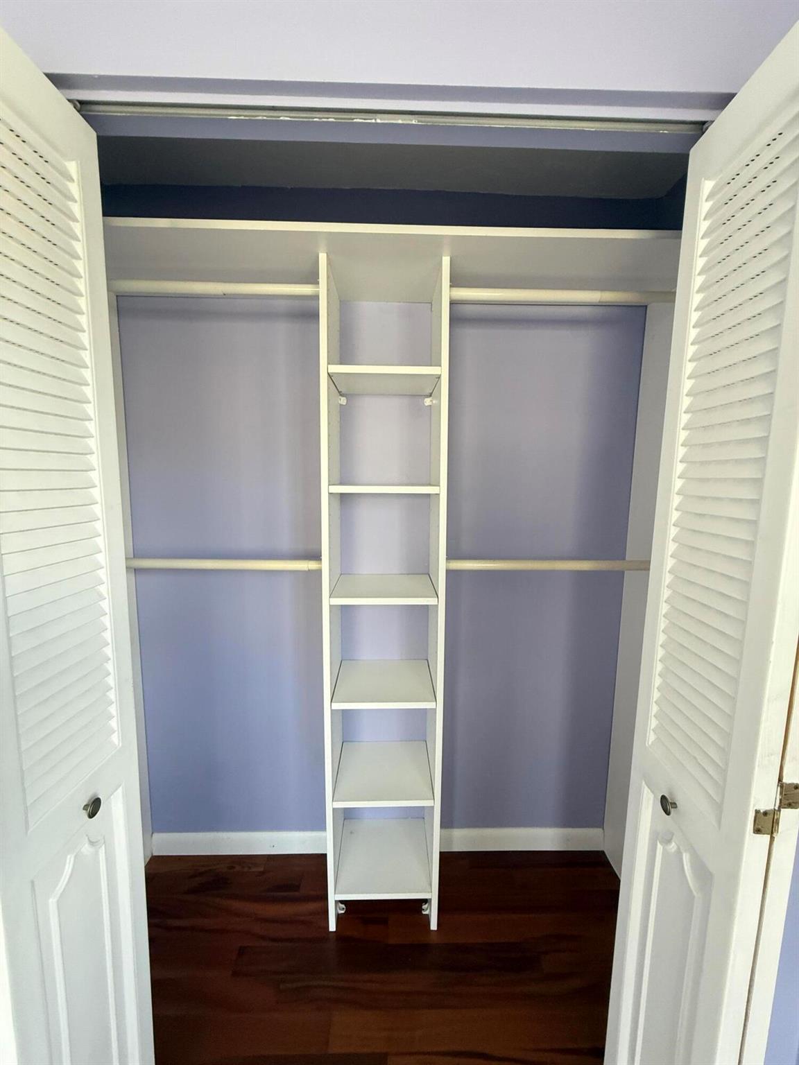 Meadowbrook Lakes View Co - Residential