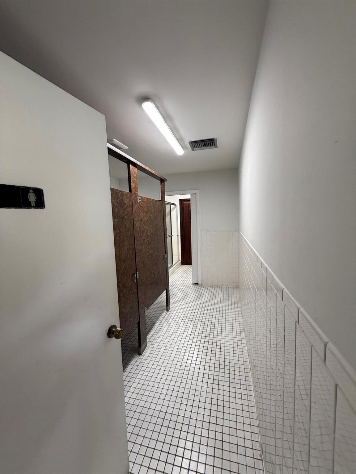 Meadowbrook Lakes View Co - Residential