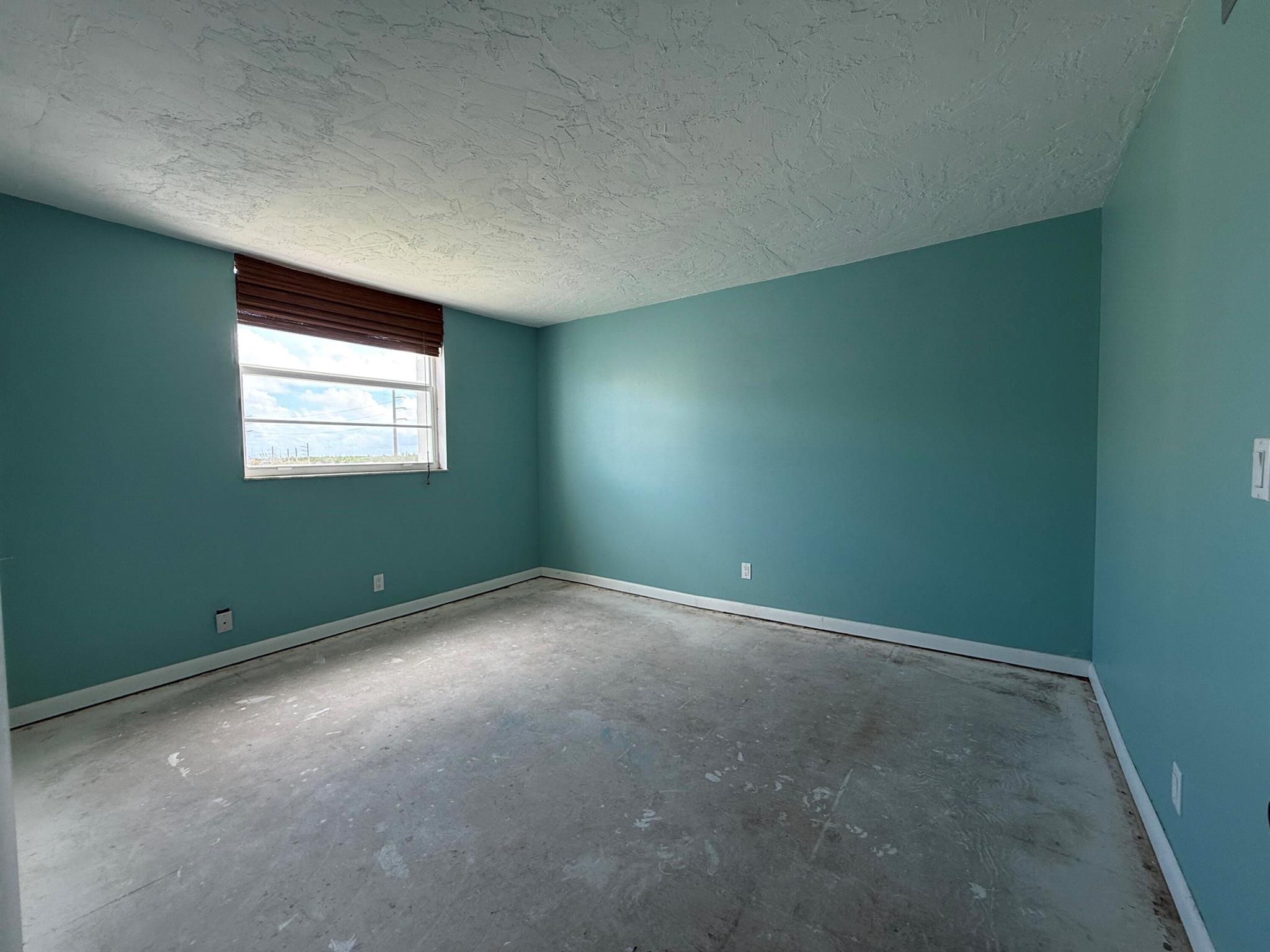 Meadowbrook Lakes View Co - Residential