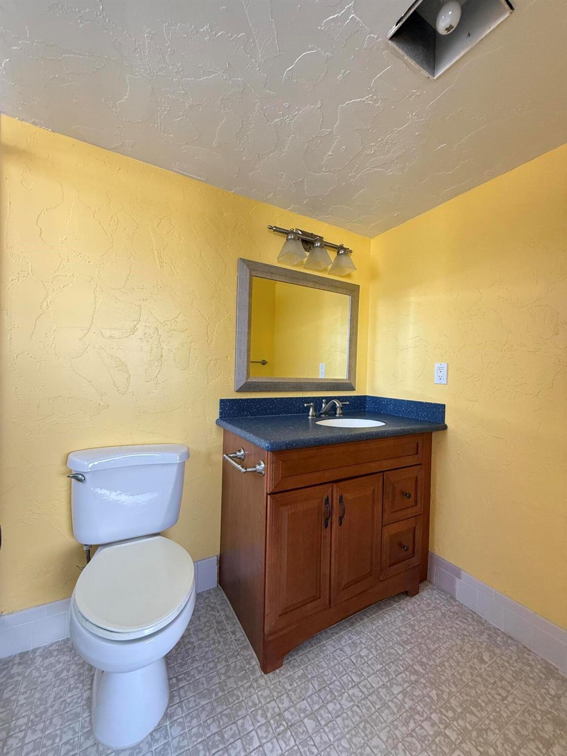 Meadowbrook Lakes View Co - Residential