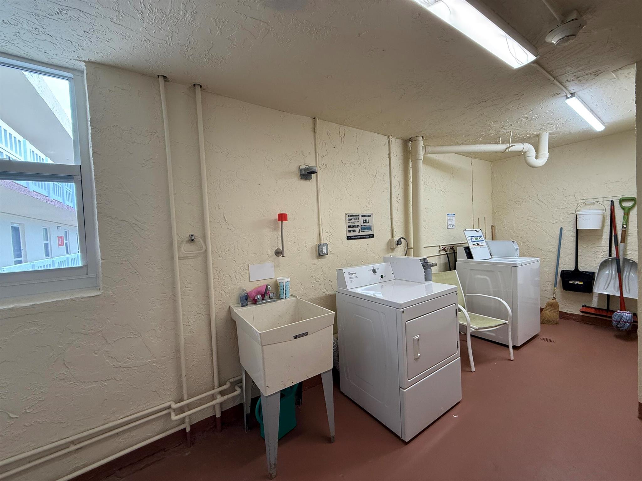 Meadowbrook Lakes View Co - Residential