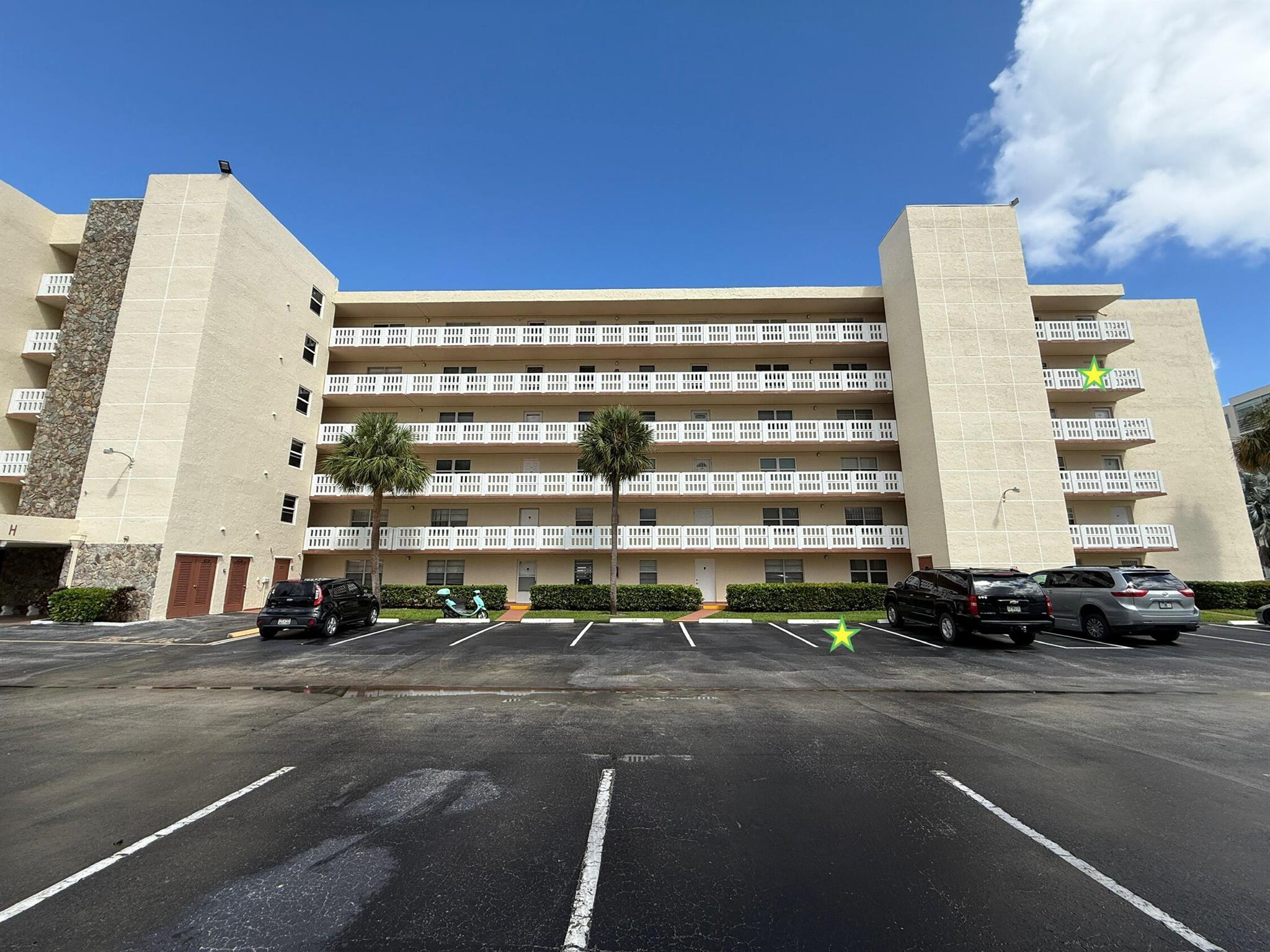 Meadowbrook Lakes View Co - Residential