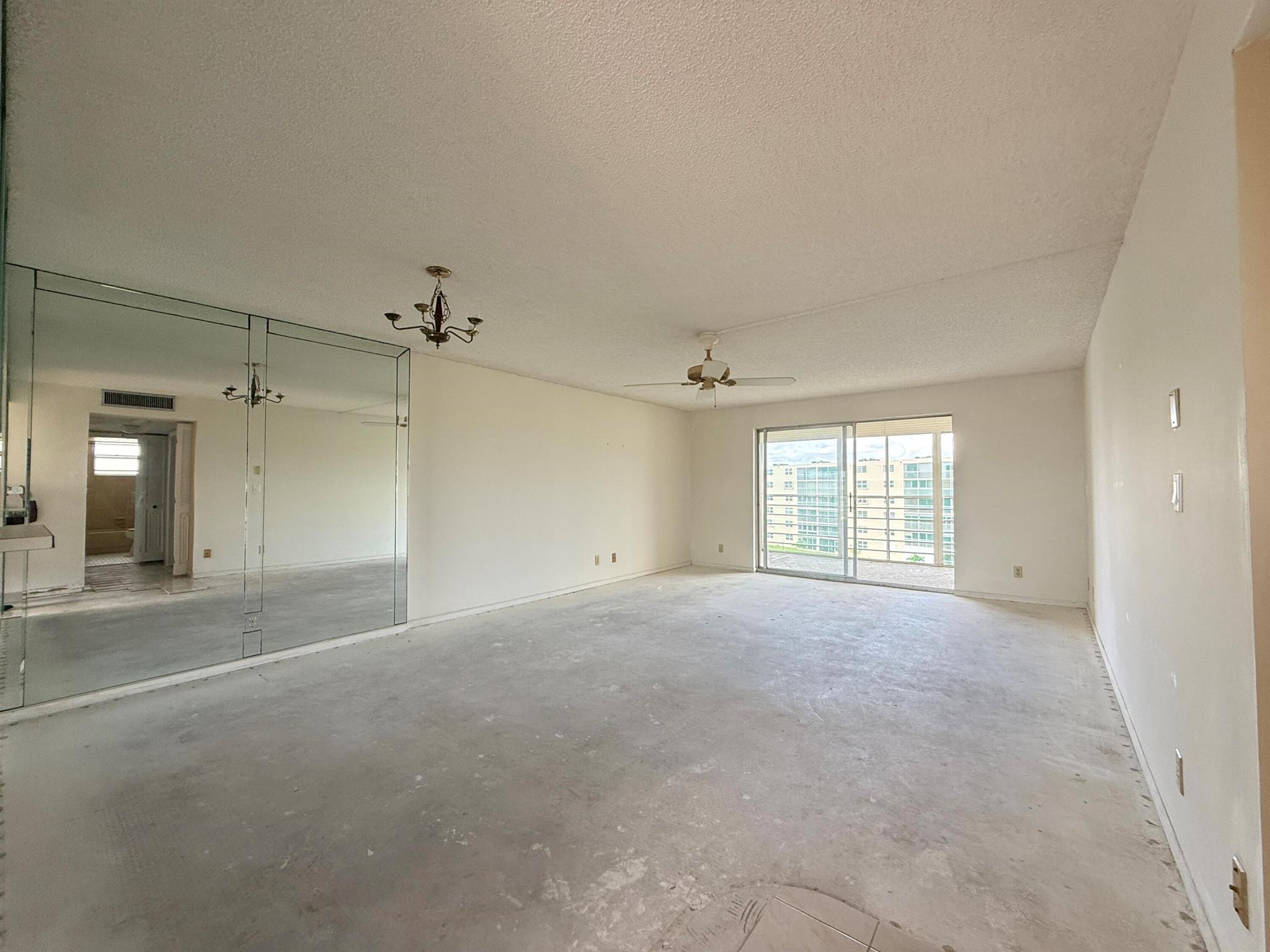 Meadowbrook Lakes View Co - Residential