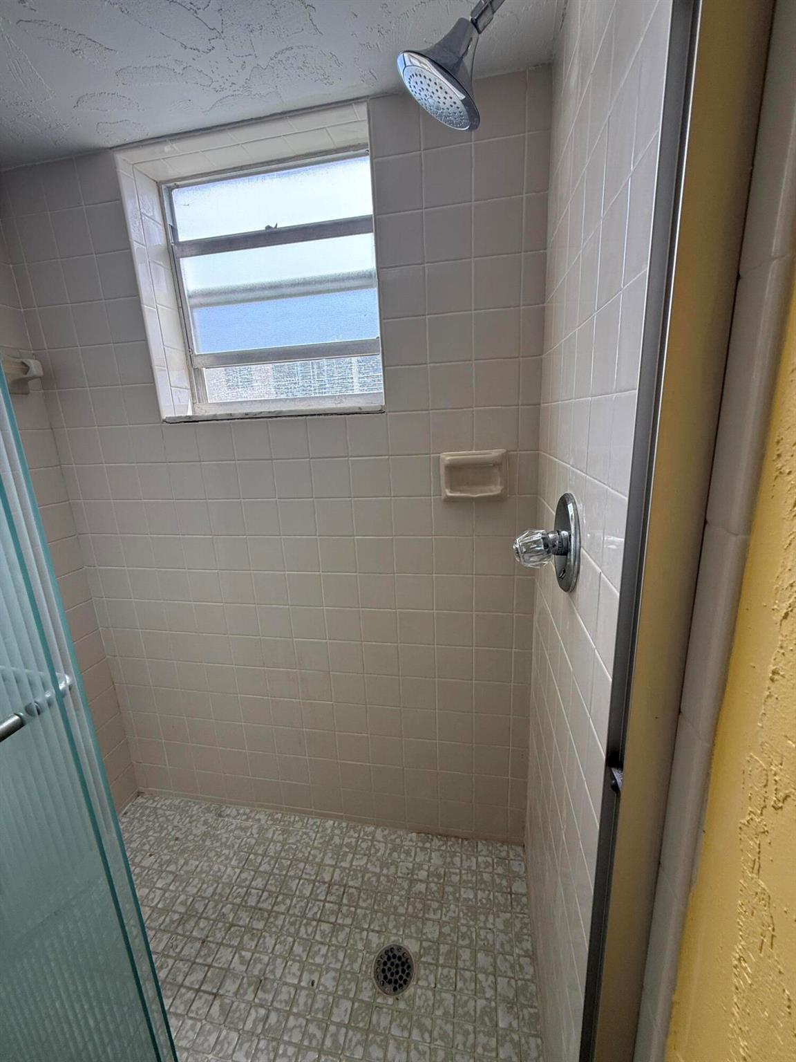 Meadowbrook Lakes View Co - Residential