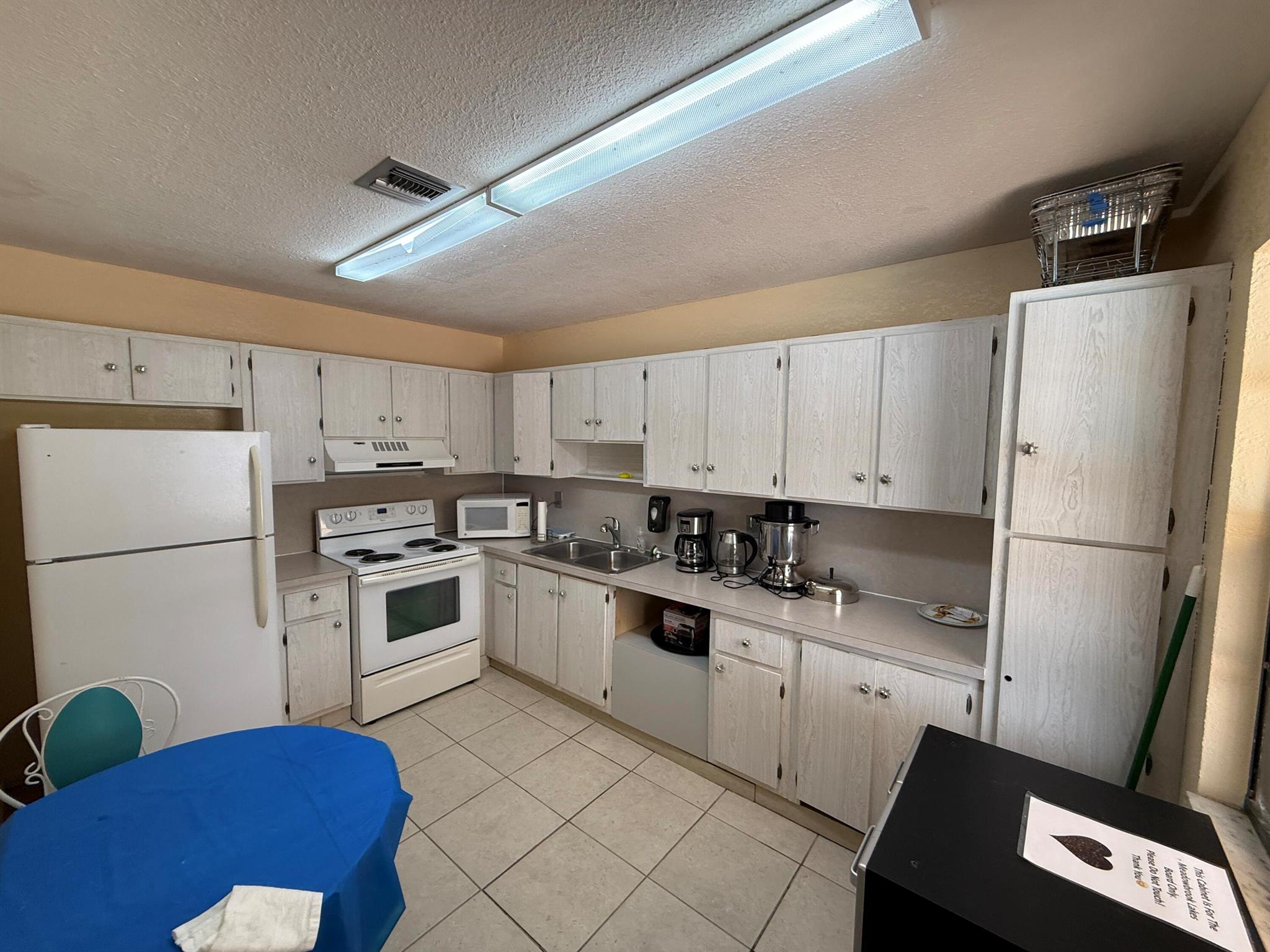 Meadowbrook Lakes View Co - Residential