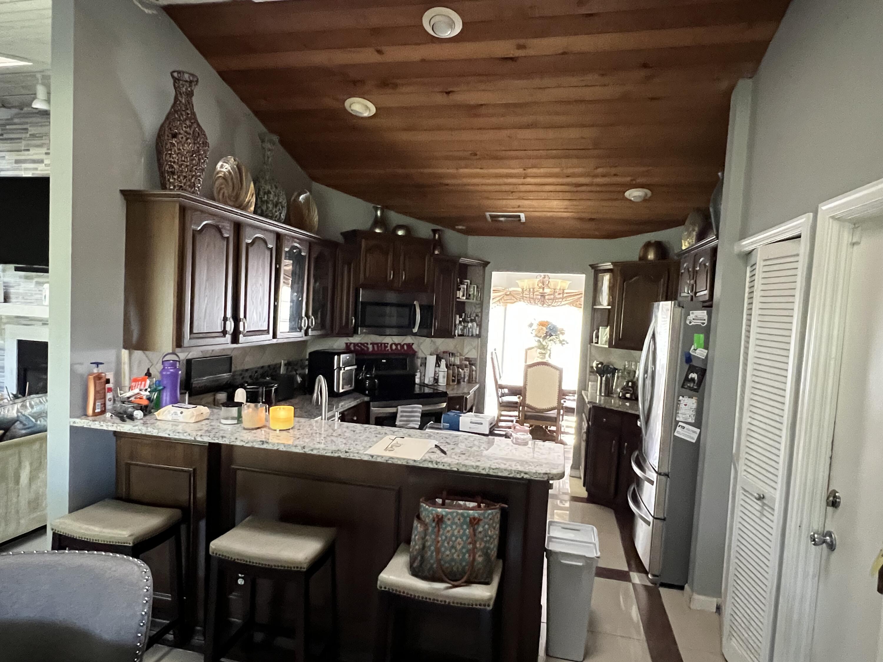 SUGAR POND MANOR OF WELLI - Residential