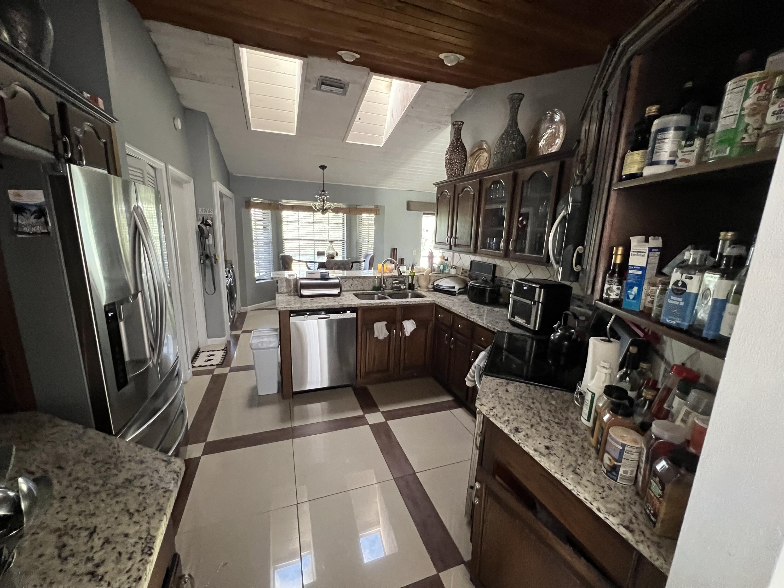 SUGAR POND MANOR OF WELLI - Residential