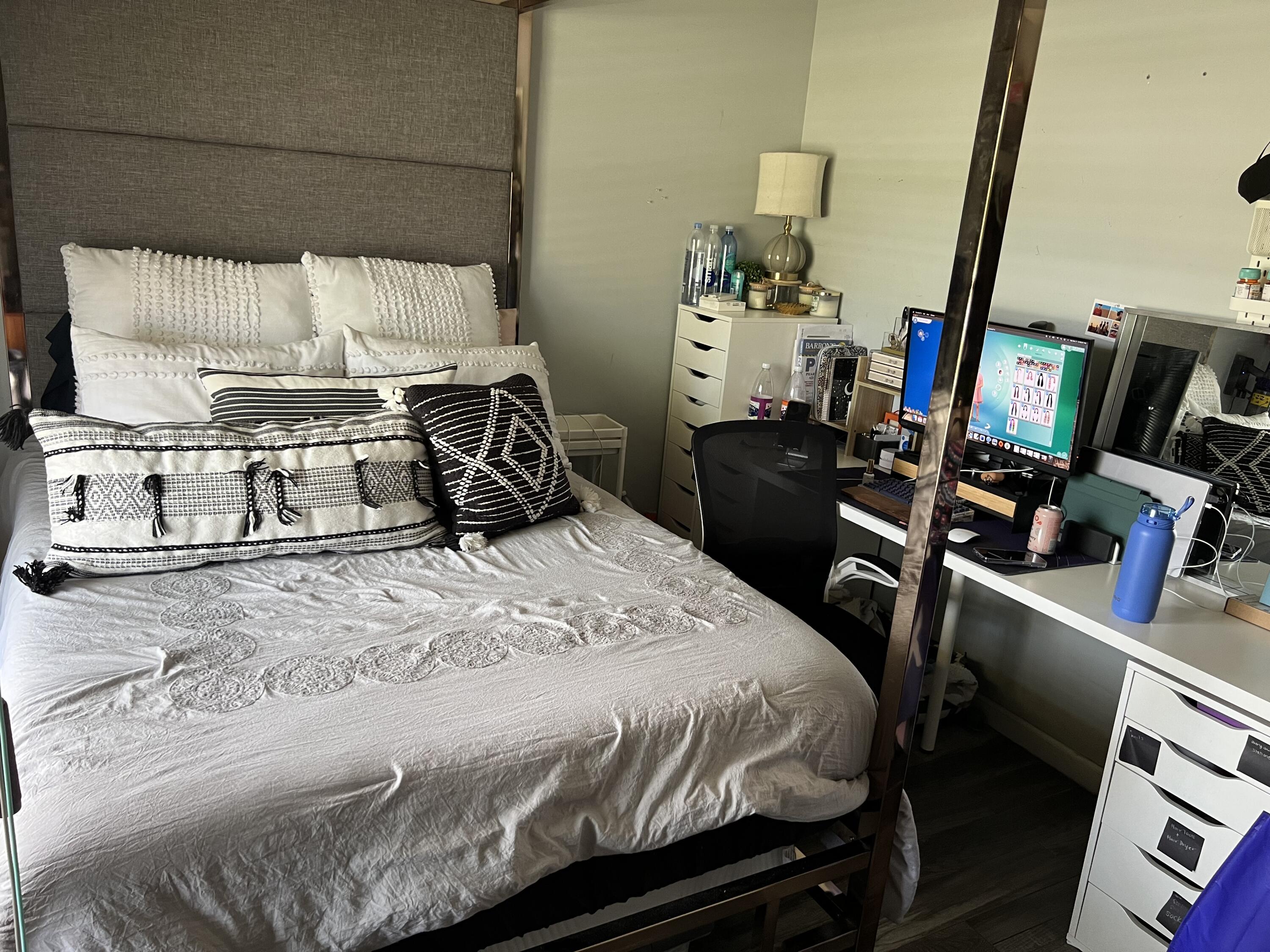 SUGAR POND MANOR OF WELLI - Residential