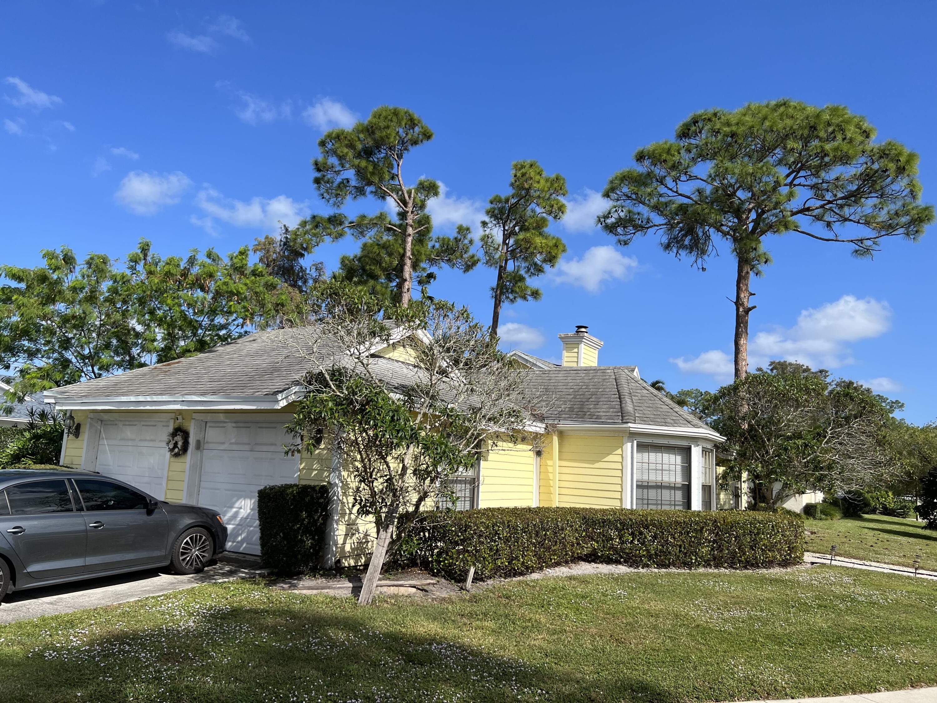 SUGAR POND MANOR OF WELLI - Residential