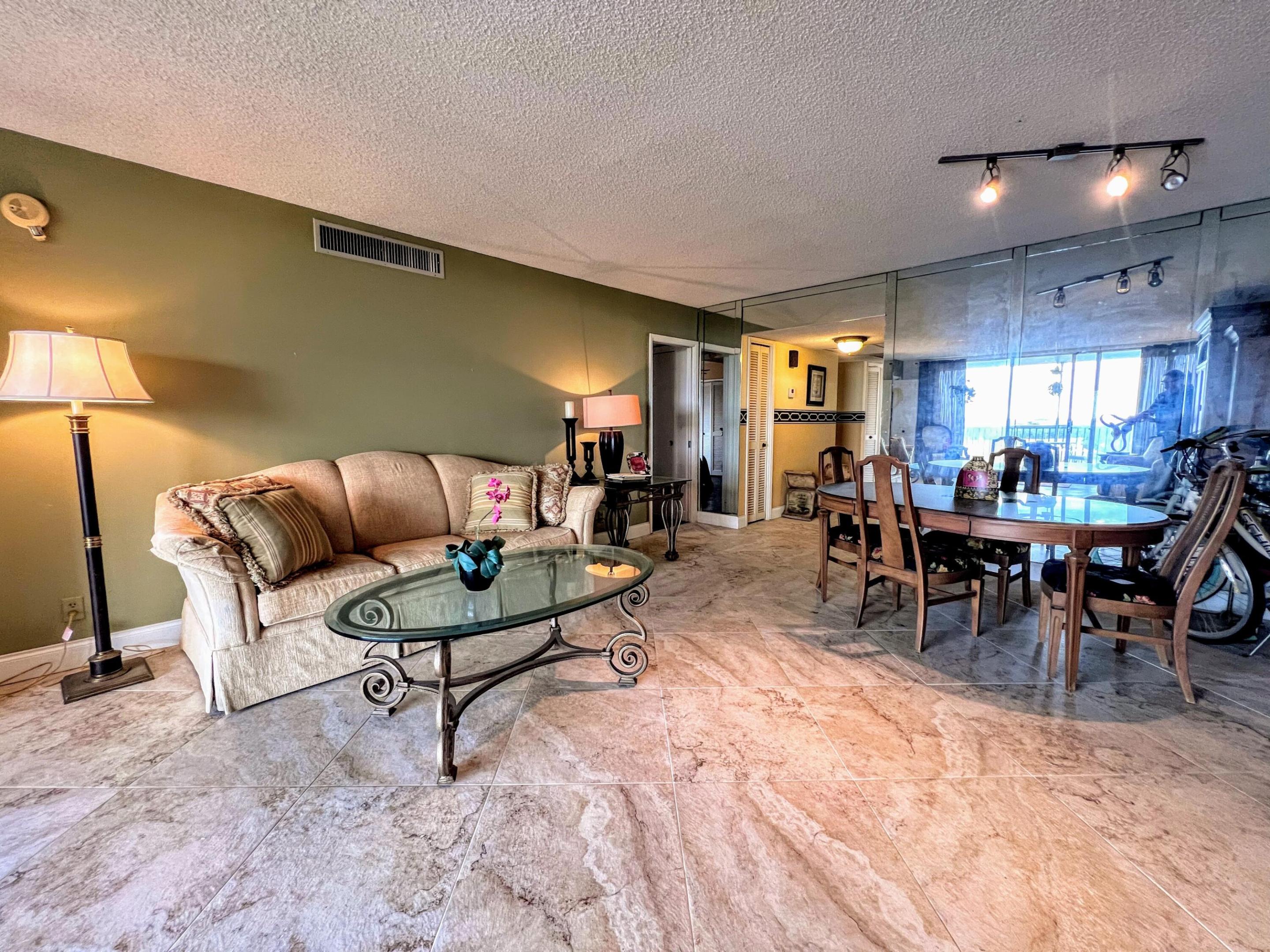 NO 51 PALM-AIRE COUNTRY CLUB - Residential