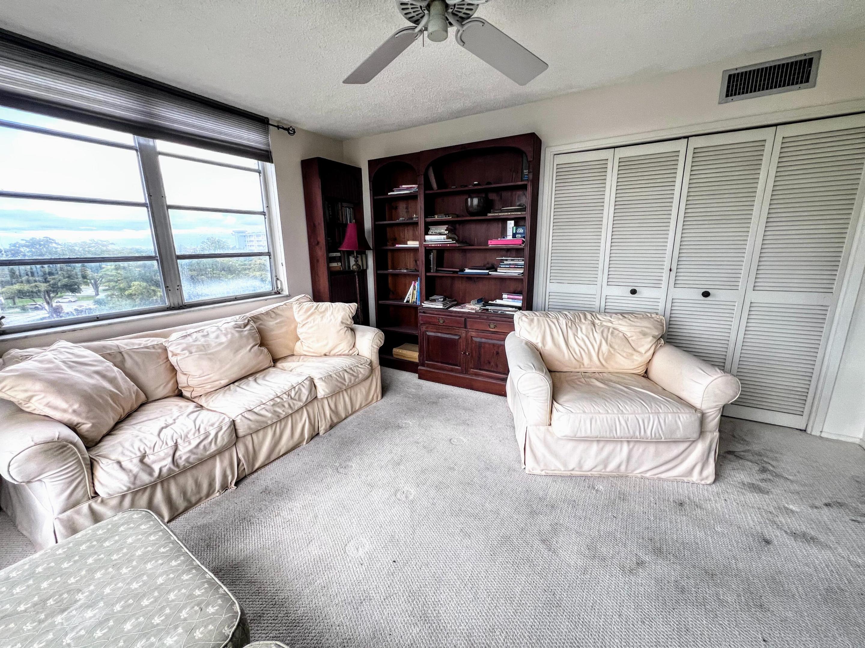 NO 51 PALM-AIRE COUNTRY CLUB - Residential