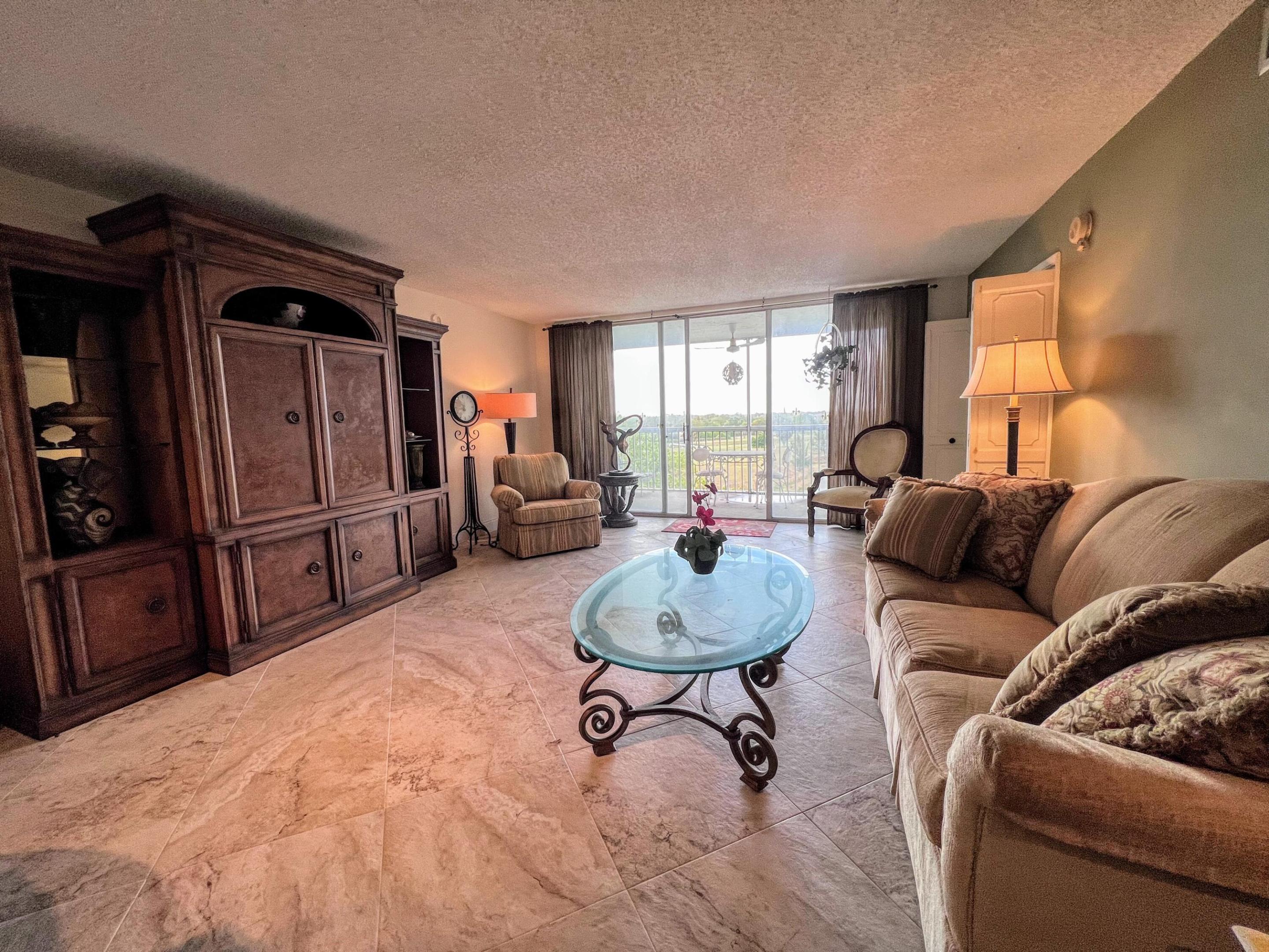 NO 51 PALM-AIRE COUNTRY CLUB - Residential