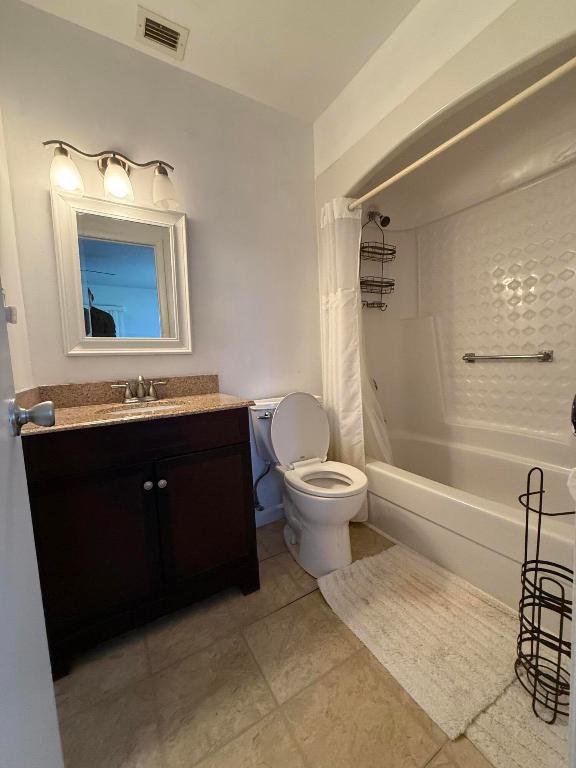 VISTA DEL LAGO CONDO - Residential