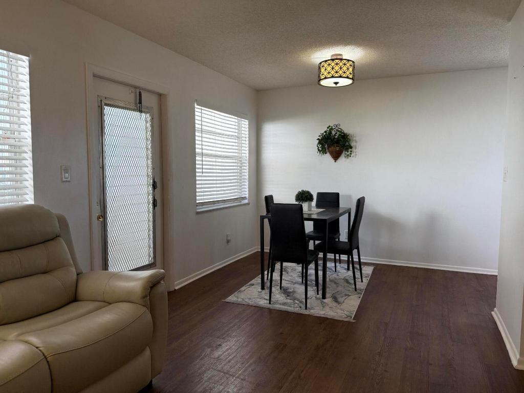 VISTA DEL LAGO CONDO - Residential