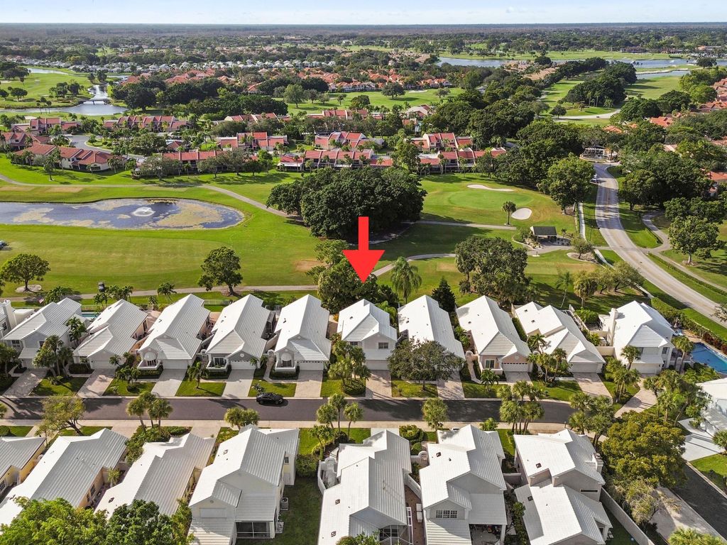 Photo of 54 Windsor Lane, Palm Beach Gardens, FL 33418 (MLS # R11140416)