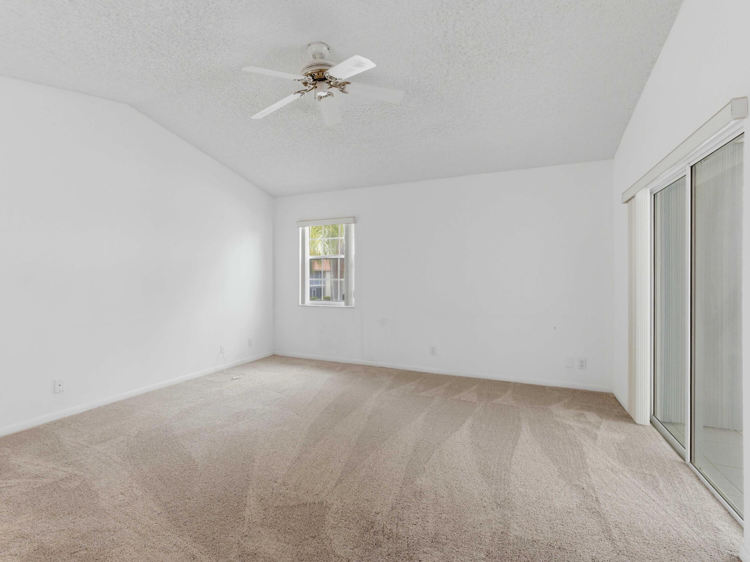 EMERALD POINTE - Residential