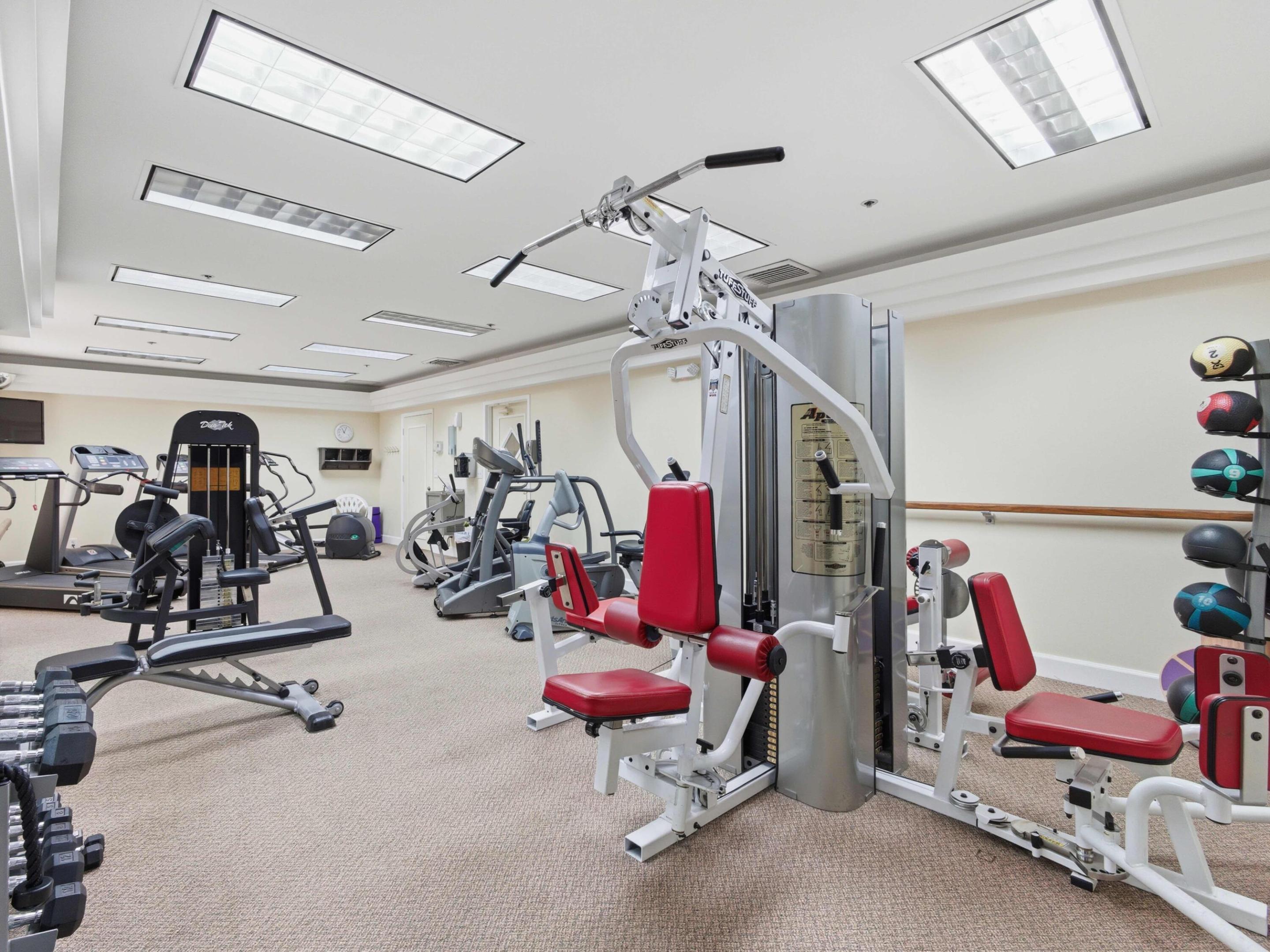 EMERALD POINTE - Residential