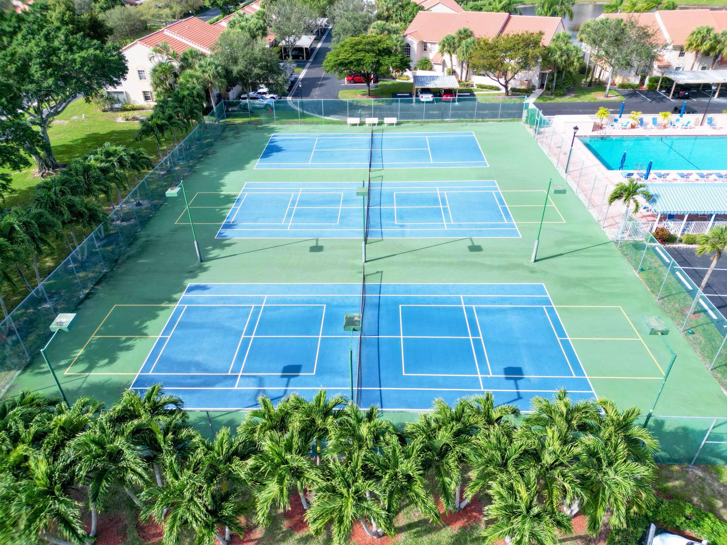 EMERALD POINTE - Residential