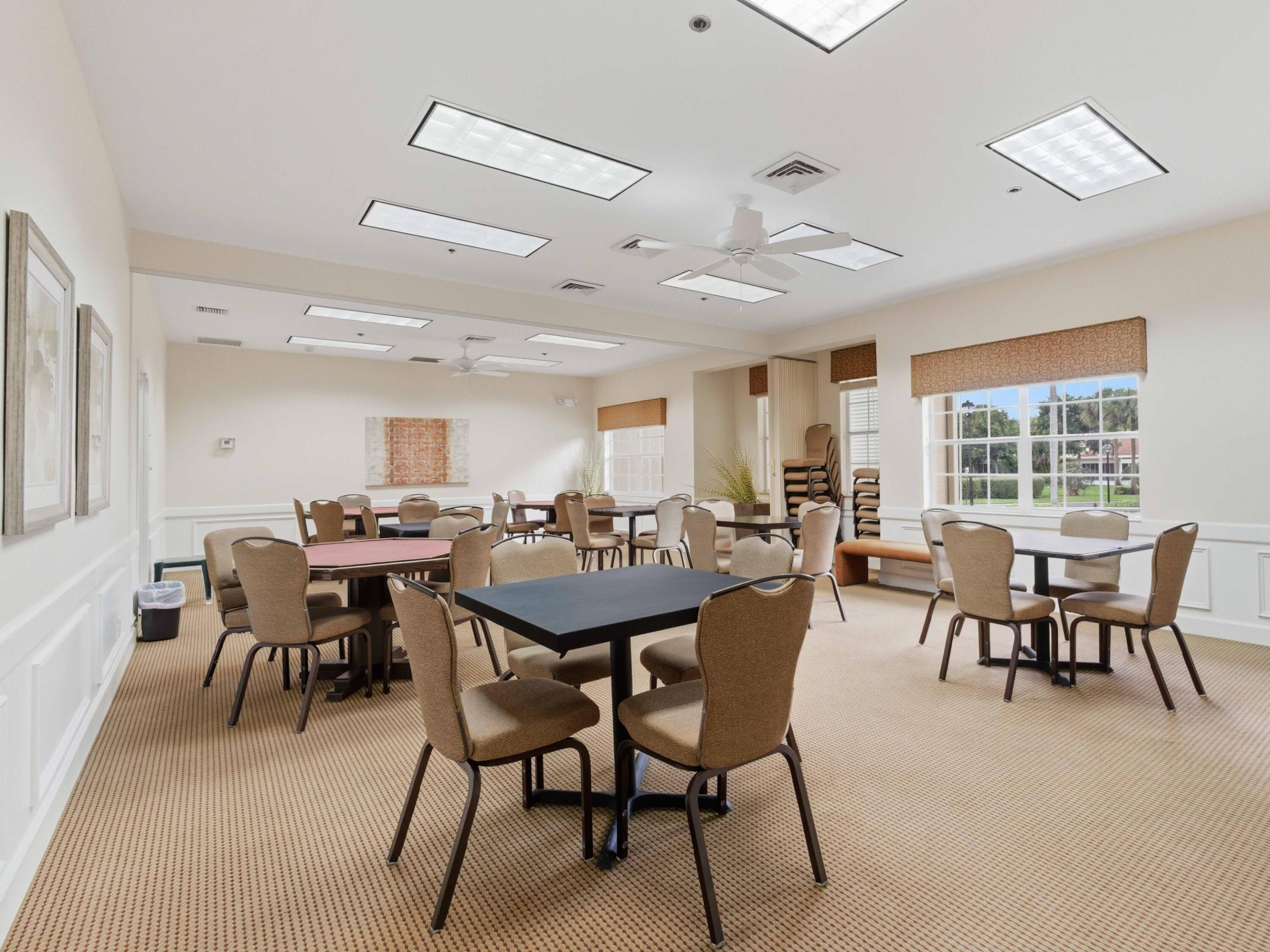 EMERALD POINTE - Residential