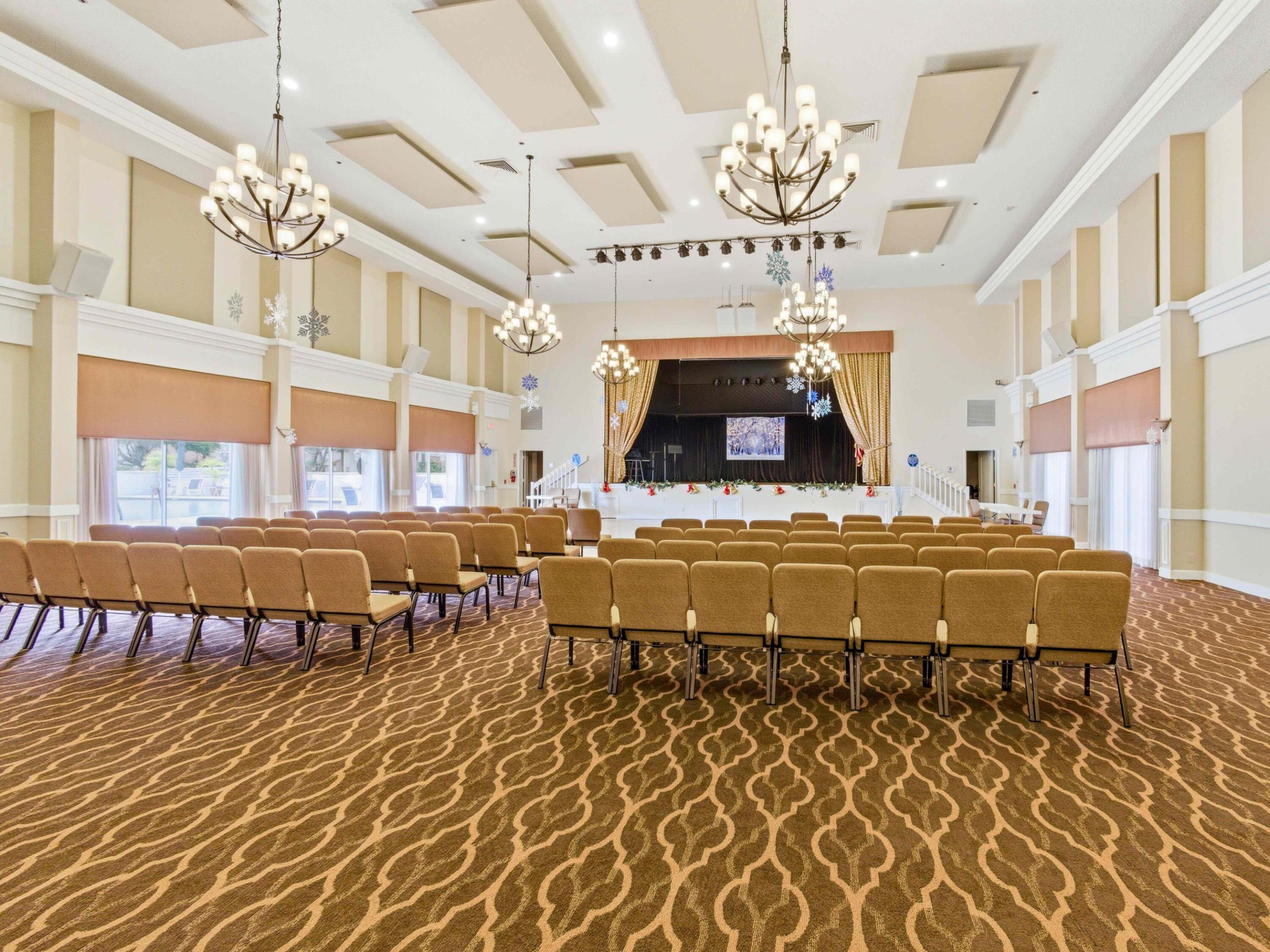 EMERALD POINTE - Residential