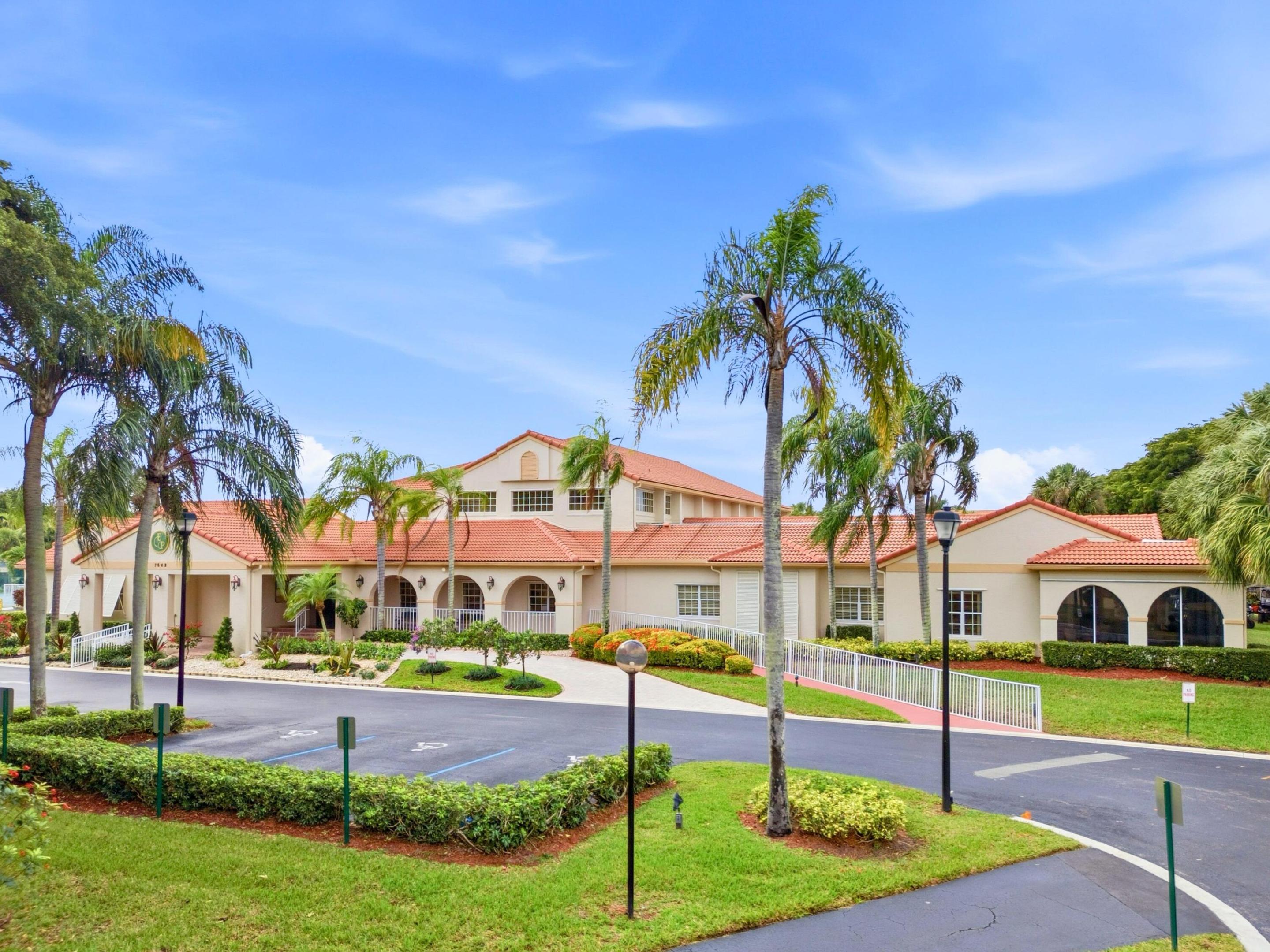 EMERALD POINTE - Residential