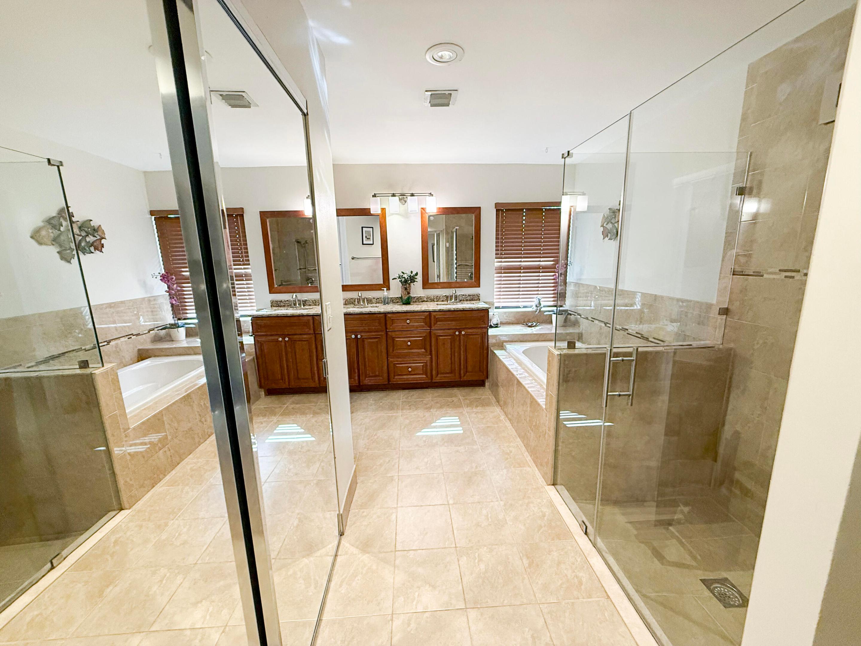 COUNTRY ADDRESS - Residential