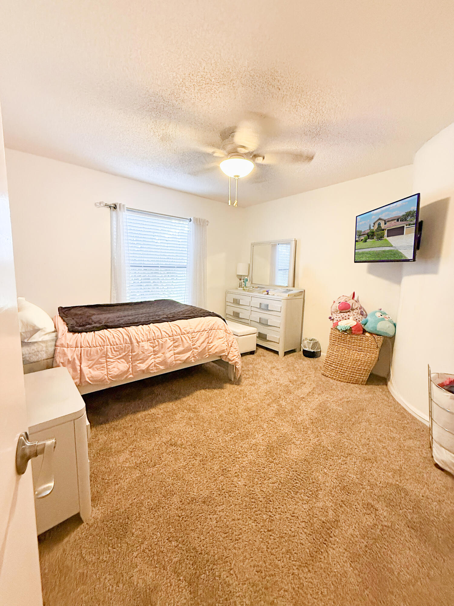 COUNTRY ADDRESS - Residential