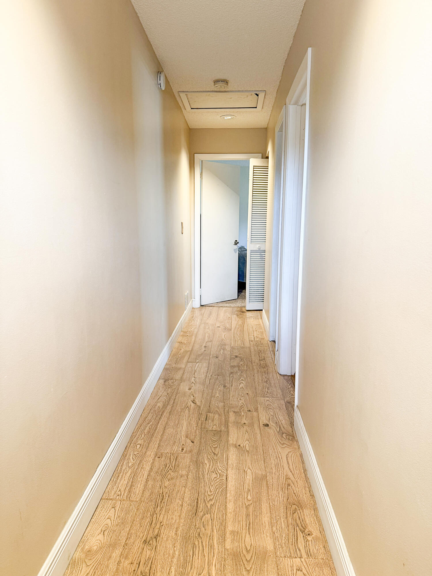 COUNTRY ADDRESS - Residential