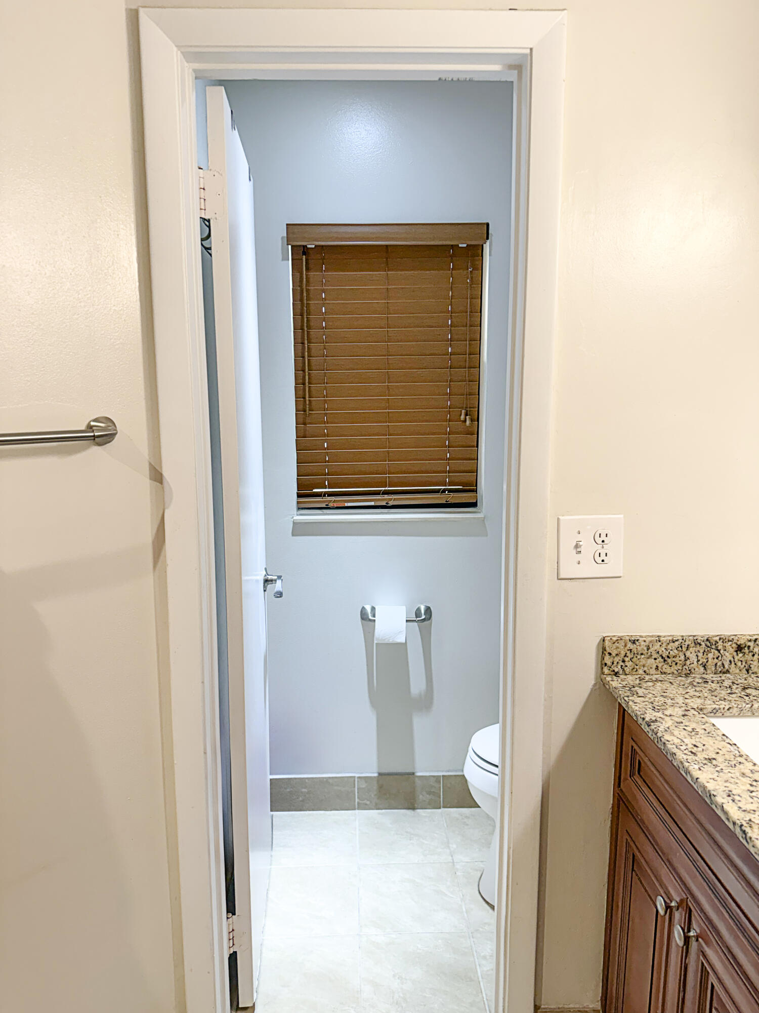 COUNTRY ADDRESS - Residential