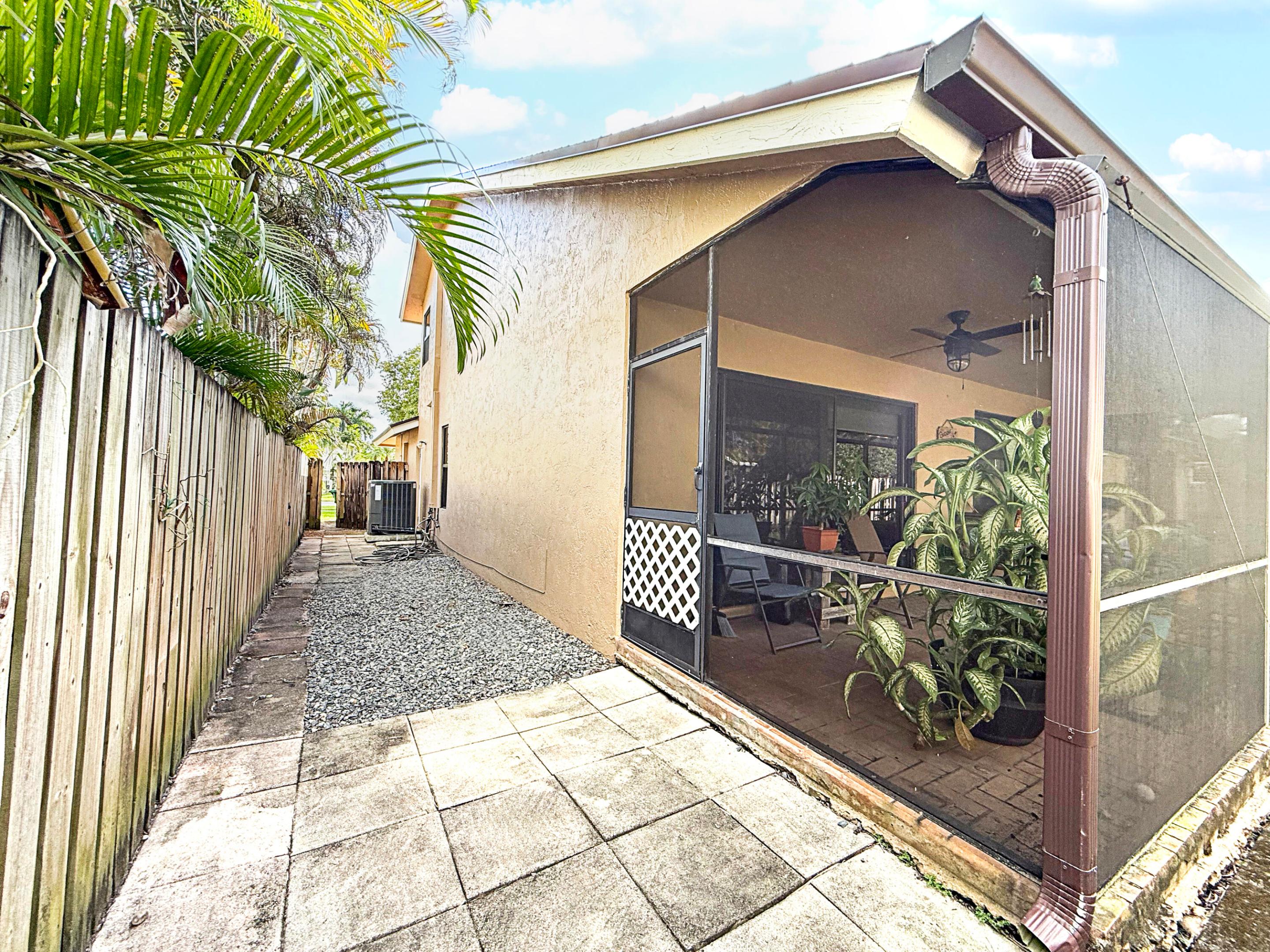 COUNTRY ADDRESS - Residential