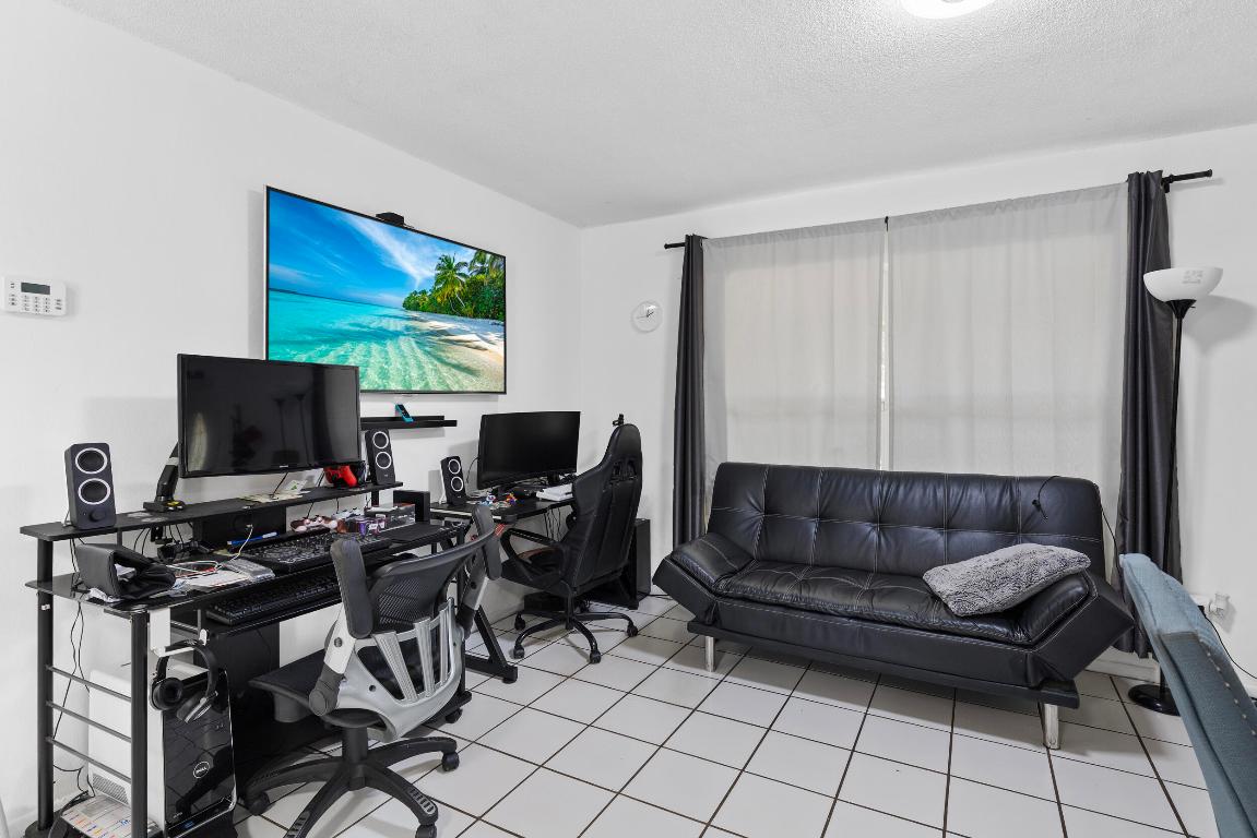 RIVER PARK UNIT 7 - Residential