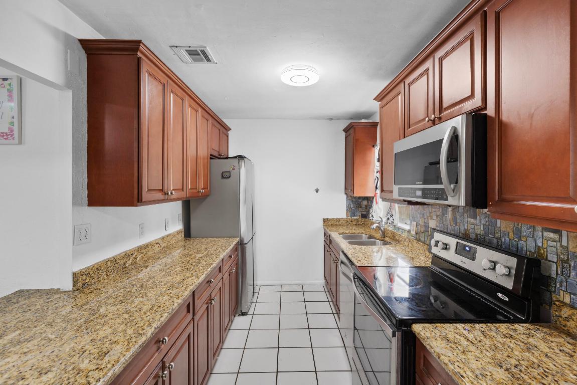 RIVER PARK UNIT 7 - Residential