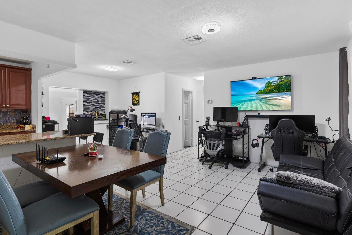 RIVER PARK UNIT 7 - Residential