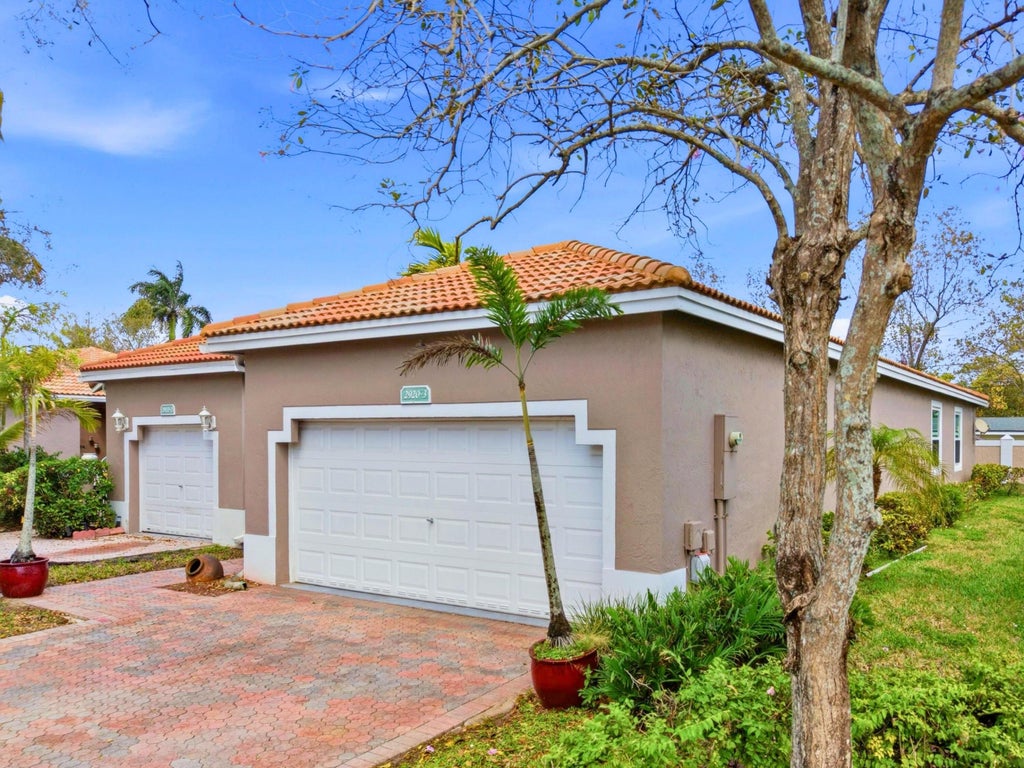 Photo of 2920 E ARAGON Boulevard #3, Sunrise, FL 33313 (MLS # B26079853)