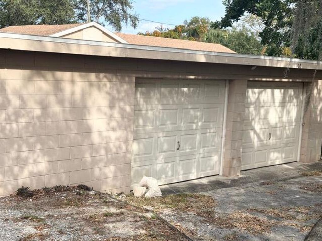 Photo of 102 White Ridge Lane, Fort Pierce, FL 34946 (MLS # R11133822)